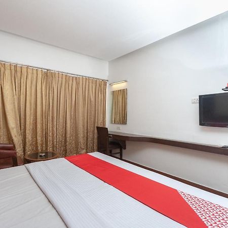 Oyo 19674 Apoorva'S Guest House Chennai Extérieur photo