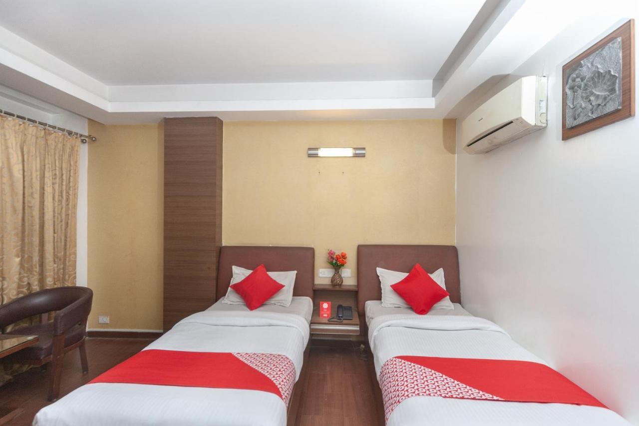 Oyo 19674 Apoorva'S Guest House Chennai Extérieur photo